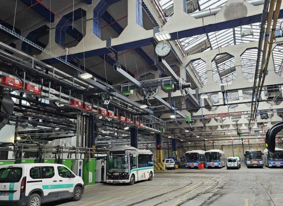 Réalisation du montage au Centre Bus RATP à Paris