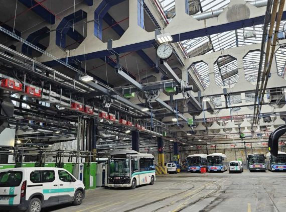 Réalisation du montage au Centre Bus RATP à Paris