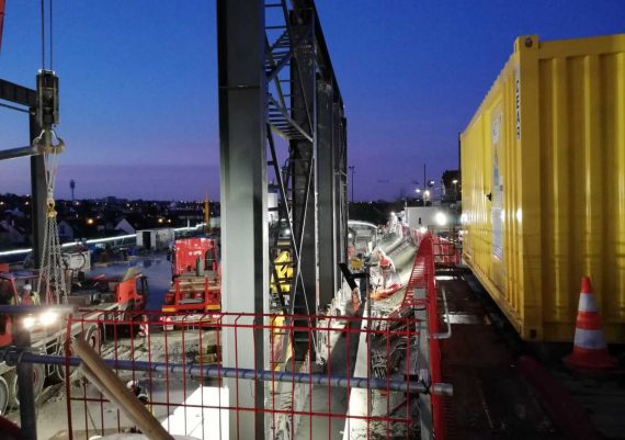 Travaux de soudure sur le site de Renault à PARIS